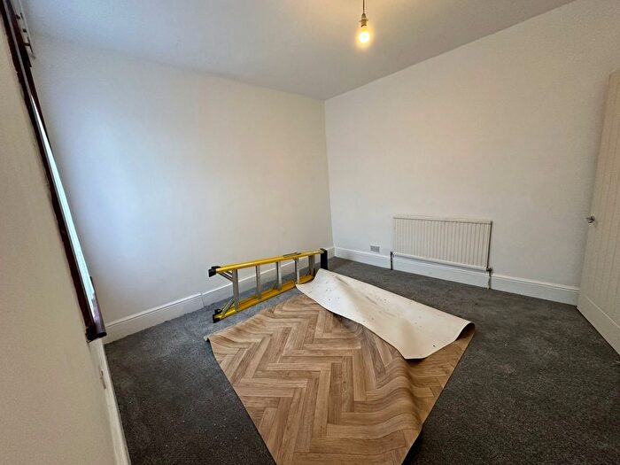 4 Bedroom Terraced House To Rent In Courtland Avenue, Cranbrook, Ilford, IG1