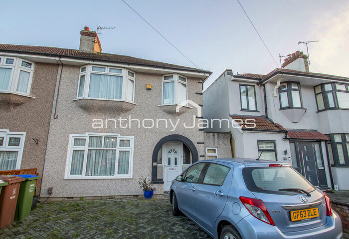 3 Bedroom Semi-Detached House To Rent In Brabourne Crescent, Bexleyheath, Kent, DA7