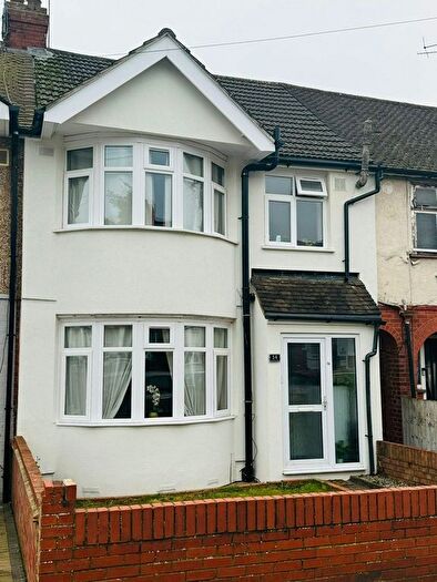 4 Bedroom Terraced House To Rent In Grosvenor Road, Luton, LU3
