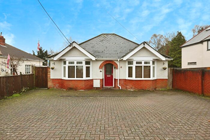 3 Bedroom Detached Bungalow For Sale In Lower Northam Road, Hedge End, Southampton, SO30