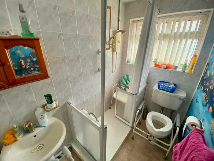 2 Bedroom Bungalow For Sale In Ludlow Avenue, Crewe, Cheshire, CW1