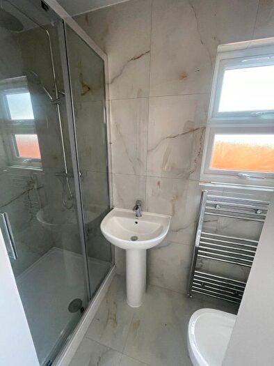 2 Bedroom Flat To Rent In Ilford, IG1