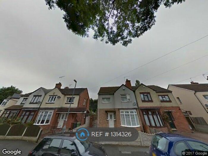 3 Bedroom Semi-Detached House To Rent In Windsor Street, West Midlands WV14