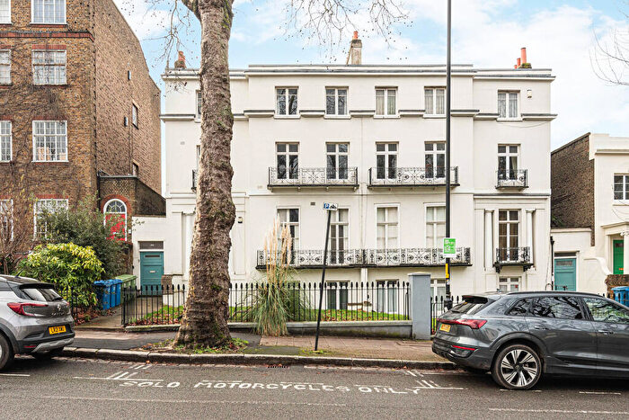 2 Bedroom Apartment To Rent In Camberwell Grove, London, SE5