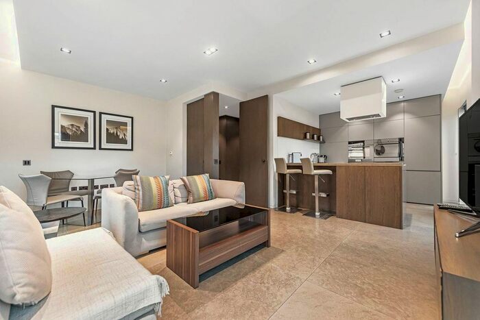 1 Bedroom Flat To Rent In Babmaes Street, St James's, London, SW1Y