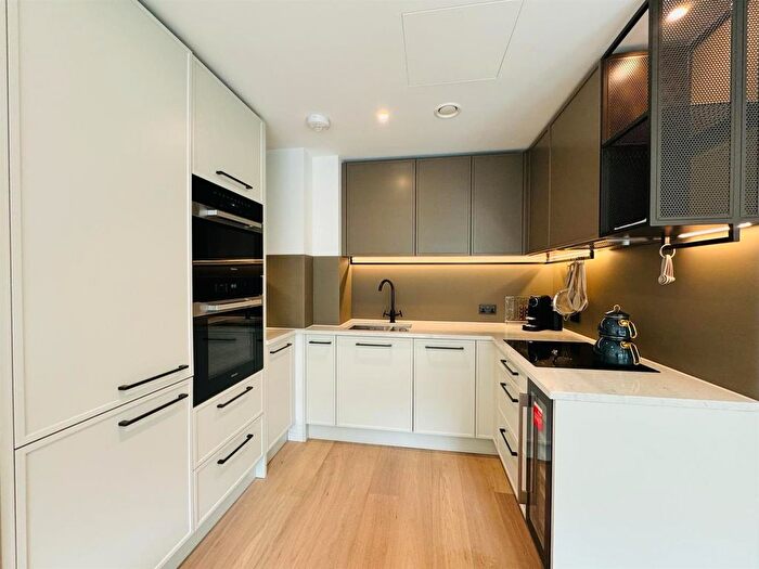 1 Bedroom Flat To Rent In Lockgate Road, London, SW6