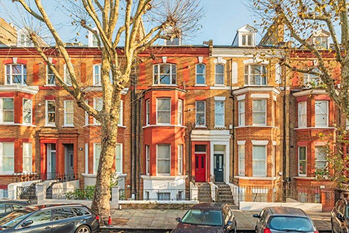 2 Bedroom Flat To Rent In Randolph Avenue, Maida Vale, W9