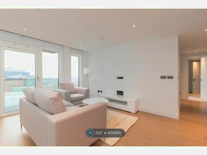 2 Bedroom Flat To Rent In Fountain Park Way, London, W12