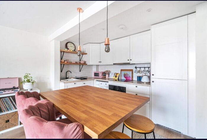 1 Bedroom Apartment To Rent In Atlantic Close, Southampton, SO14