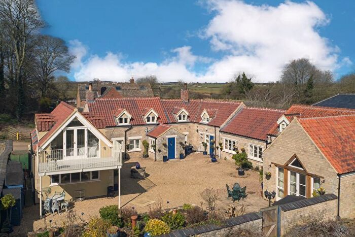 5 Bedroom Property For Sale In Colsterworth Road, Stainby, Grantham, NG33