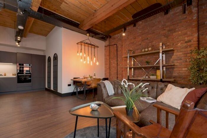 3 Bedroom Flat To Rent In Portland Street, Manchester, M1