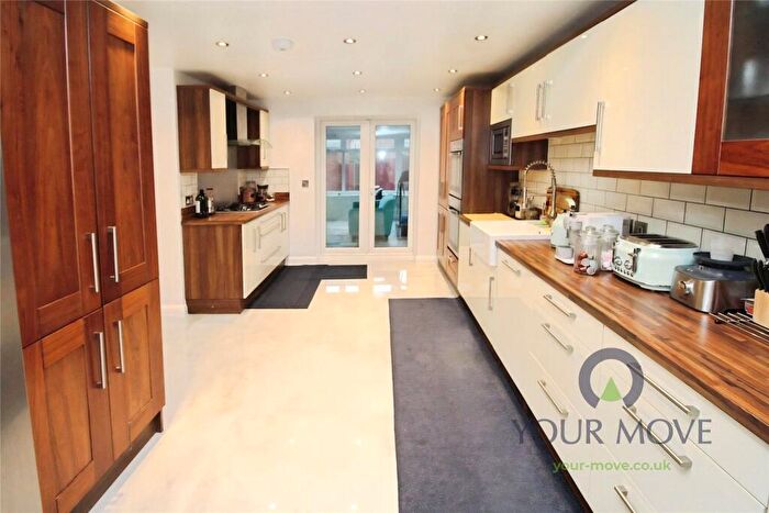 5 Bedroom Detached House To Rent In Wadsworth Court, Bedford, MK42