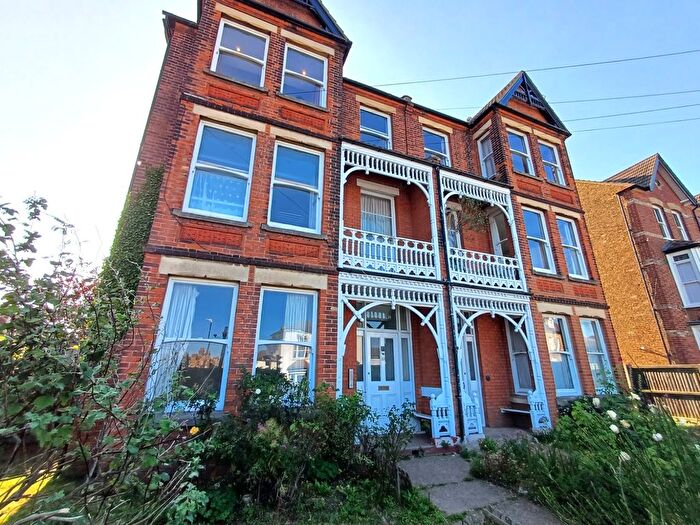 2 Bedroom Flat To Rent In Canterbury Road, Herne Bay, Kent, CT6