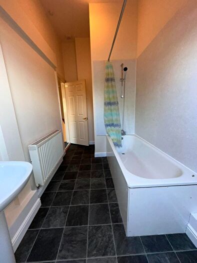 1 Bedroom Flat To Rent In Great Cheetham Street West, Manchester, Greater Manchester, M7
