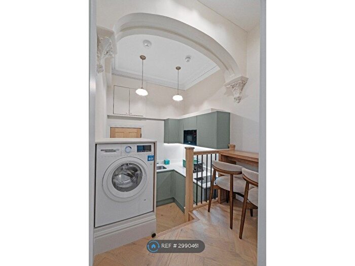Studio To Rent In Queen's Gate, London, SW7