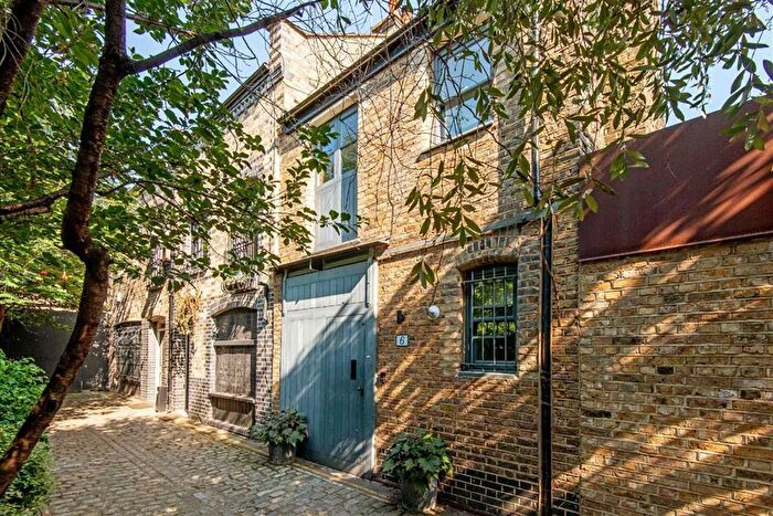 6 Bedroom Property For Sale In Peary Place, Bethnal Green, E2