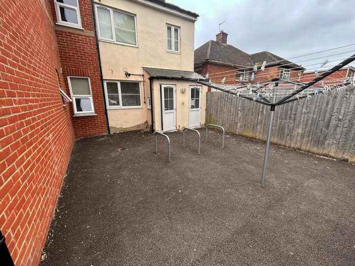 2 Bedroom Apartment To Rent In Temple Road, Temple Road, Oxford, OX4