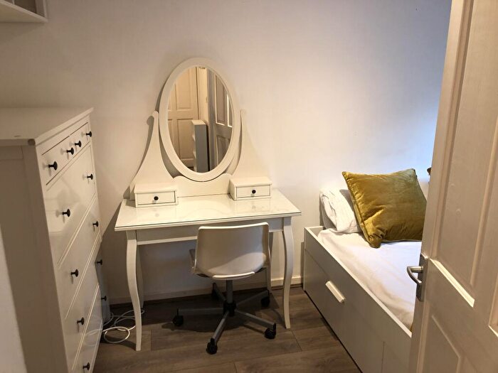 1 Bedroom Detached House To Rent In Colney Hatch Lane, London, N10