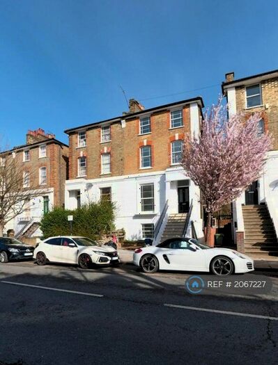 3 Bedroom Flat To Rent In Agar Grove, London, NW1