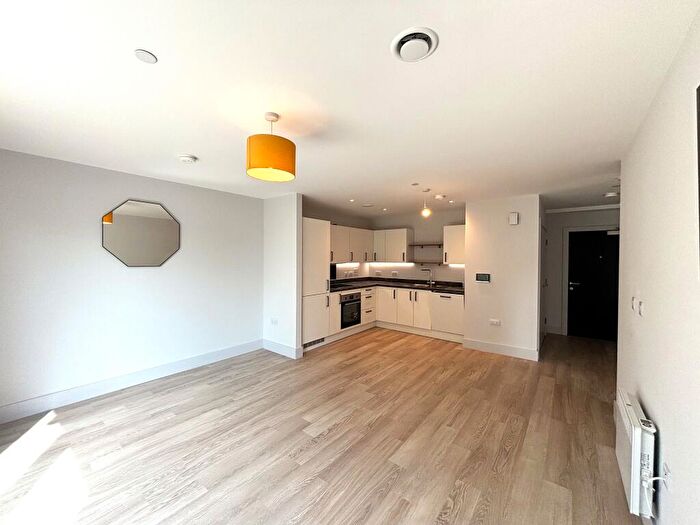 1 Bedroom Apartment To Rent In Prince Charles Road, Exeter, EX4