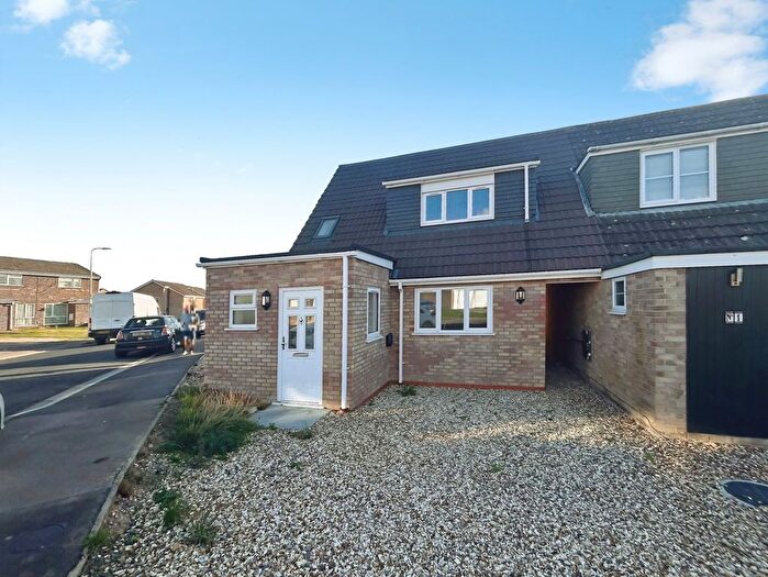 2 Bedroom Semi Detached House To Rent In Eliot Close, Thatcham, Berkshire, RG18