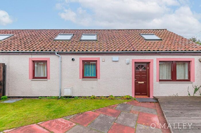 3 Bedroom Cottage To Rent In Kilbagie Street, Kincardine, Alloa, FK10