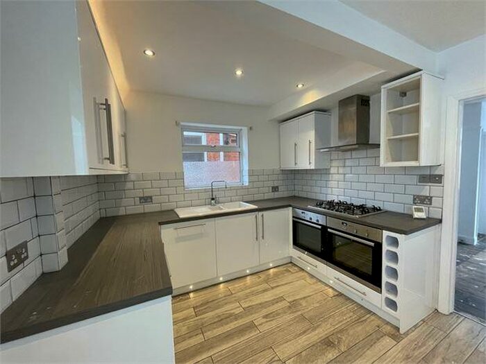 3 Bedroom Semi-Detached House To Rent In Smythies Avenue, Colchester, Essex., CO1