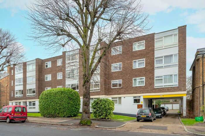 2 Bedroom Flat To Rent In Eaton Rise, Ealing, London, W5