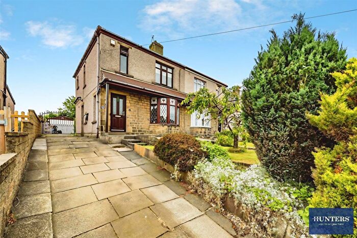 3 Bedroom Property For Sale In Newlands View Halifax, HX3