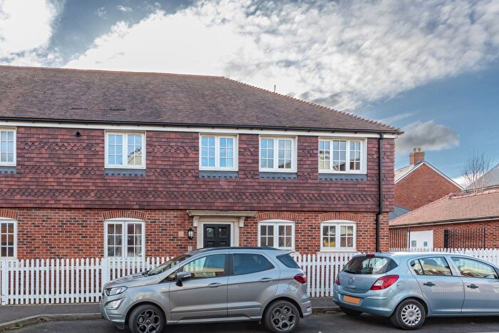 1 Bedroom Flat For Sale In Holdstock Road, Tenterden, Kent, TN30
