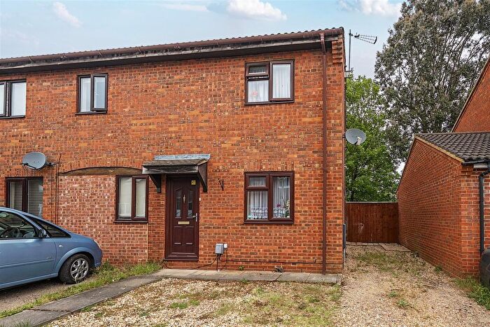 2 Bedroom End Of Terrace House For Sale In Walcourt Road, Kempston, Bedford, MK42