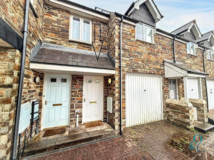2 Bedroom Flat For Sale In Mullion Close, St Austell, PL25