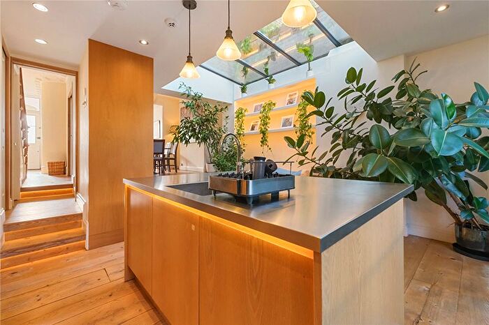 5 Bedroom Terraced House For Sale In Powerscroft Road, London, E5