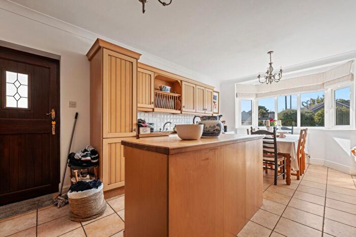 4 Bedroom Detached House For Sale In Stour Way, Christchurch, BH23