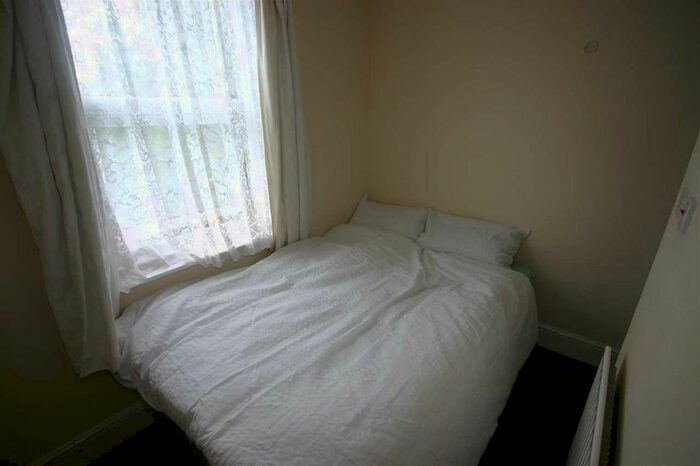 Studio To Rent In St Edmunds Road, Shirley, Southampton, SO16