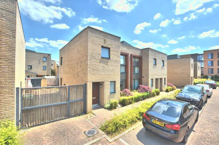 2 Bedroom End Of Terrace House To Rent In Elm Road, Trumpington, Cambridge, CB2