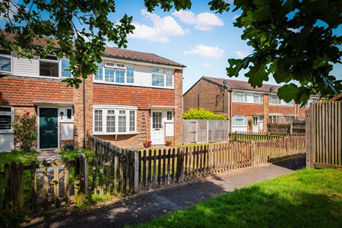 3 Bedroom End Terrace House For Sale In Leith Grove, Dorking, RH5