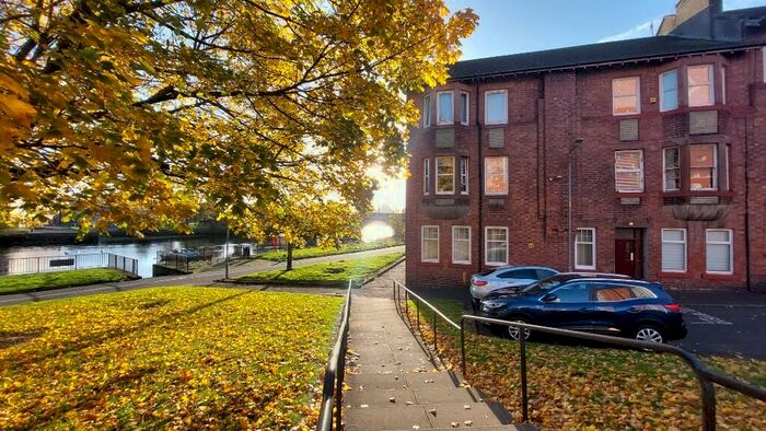 2 Bedroom Flat To Rent In Bowie Street, Dumbarton, Dunbartonshire, G82