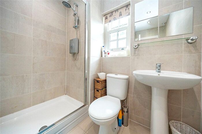3 Bedroom Semi-Detached House For Sale In James Huxley Avenue, Maidstone, Kent, ME16