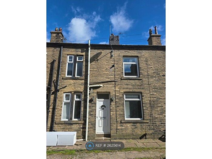 3 Bedroom Terraced House To Rent In Napier Street, Queensbury, Bradford, BD13