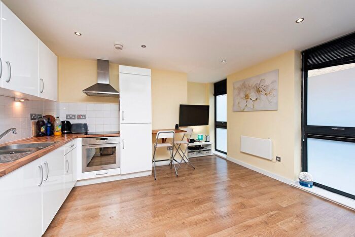 Studio To Rent In Greatorex, London, E1