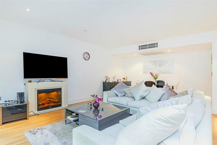 2 Bedroom Flat To Rent In Bentinck House, Monck Street, Westminster, London, SW1P