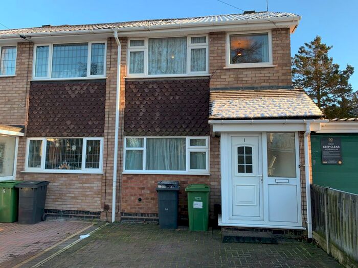 3 Bedroom Terraced House To Rent In Tibberton Close, Wolverhampton, WV3