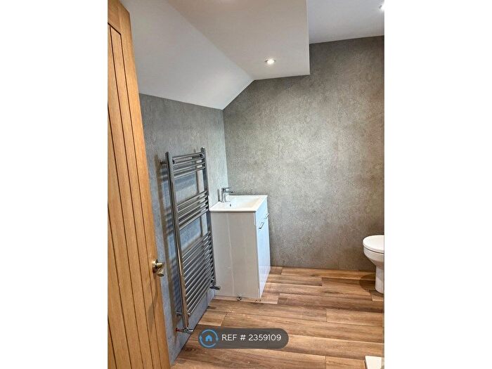 2 Bedroom Semi-Detached House To Rent In Newton Abbot, Newton Abbot, TQ12
