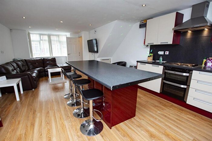 6 Bedroom House To Rent In Coronation Road, Selly Oak, Birmingham, West Midlands, B29