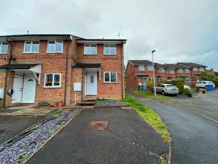 2 Bedroom End Of Terrace House To Rent In Tamworth, Bracknell, RG12