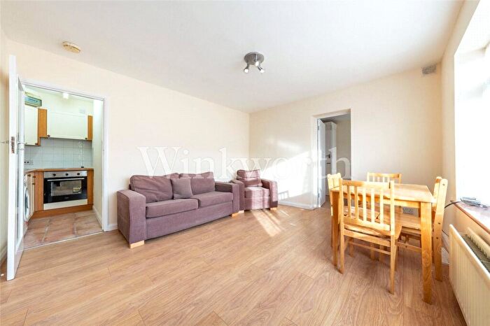 1 Bedroom Apartment To Rent In Woodville Road, London, NW11