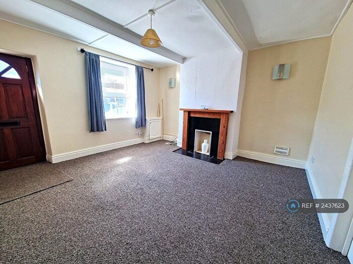 2 Bedroom Terraced House To Rent In Manchester Road, Stocksbridge, Sheffield, S36