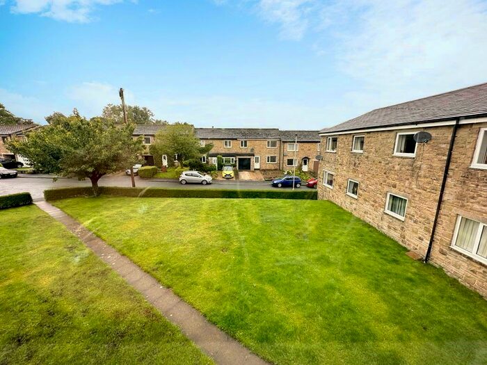 2 Bedroom Apartment For Sale In Badger Gate, Threshfield, Skipton, BD23