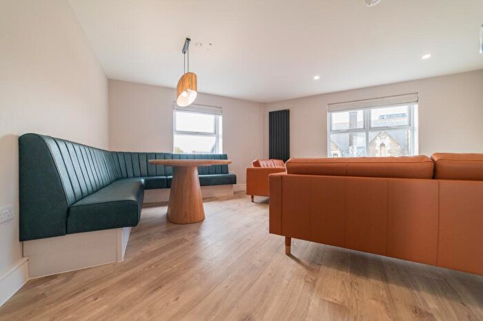 6 Bedroom Flat To Rent In Merthyr Street, Cathays, CF24